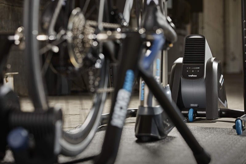 Chargez l&#39;image dans la visionneuse de la galerie, Wahoo KICKR HEADWIND Heartrate/Speed Controlled Cycling Fan for Indoor Bike Trainers, Stationary/Spin Bikes, Cross Training - RACKTRENDZ
