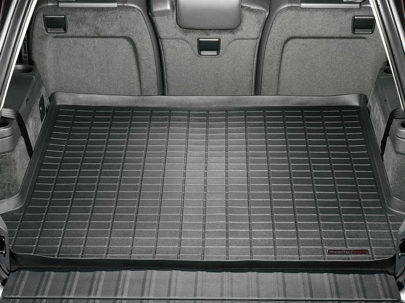 Load image into Gallery viewer, WeatherTech CargoLiner for 2003-2014 Volvo XC90-2nd Row - Black
