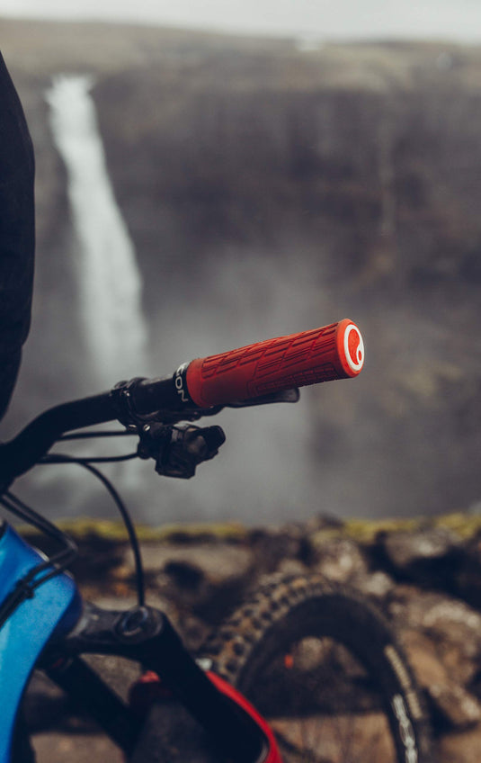 Ergon - GE1 Evo Ergonomic Lock-on Bicycle Handlebar Grips | for Mountain, Trail and Enduro Bikes | Slim Fit | Risky Red - RACKTRENDZ