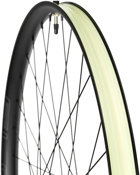 Stans No Tubes, Flow MK4, Wheel, Rear, 27.5'' / 584, Holes: 32, 12mm TA, 148mm, Disc is 6-Bolt, SRAM XD-R - RACKTRENDZ