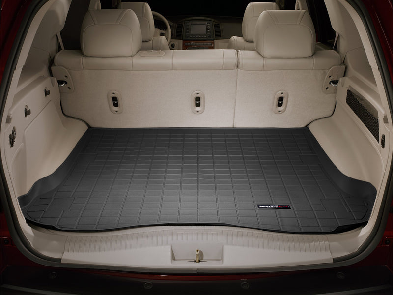 Load image into Gallery viewer, WeatherTech CargoLiner for 2005-2010 Jeep Grand Cherokee - 2nd Row - Black
