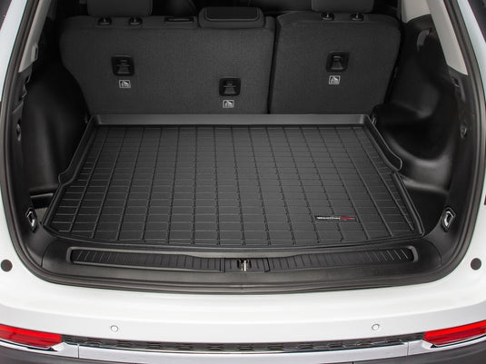 WeatherTech CargoLiner for 2022-2023 Jeep Grand Cherokee/4xe Plastic Floor Space - 2nd Row - Black