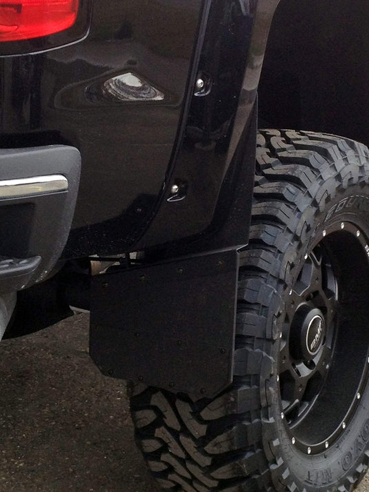 Enthuze Kickback Black-Out Mud Flaps with Hardware