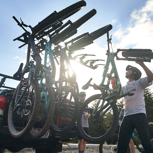 Porte-vélos à suspension verticale Yakima HangTight 6 pour récepteurs d'attelage de 2 pouces