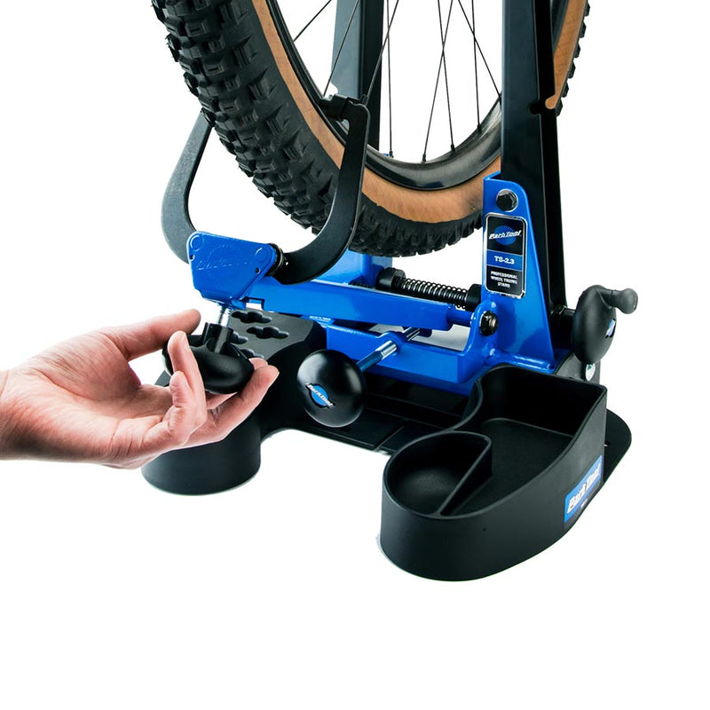 Chargez l&#39;image dans la visionneuse de la galerie, TS-2.3 Professional Wheel Truing Stand
