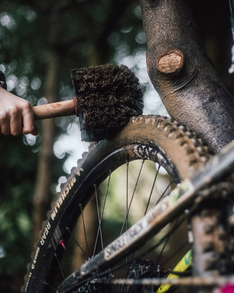 Load image into Gallery viewer, Peaty&#39;s Bicycle Frame Cleaning Bog Brush - RACKTRENDZ
