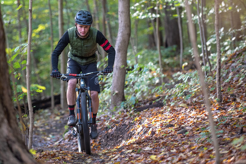 Load image into Gallery viewer, Stan's No Tubes, Rim Tape, 60 Yards, 33mm - RACKTRENDZ
