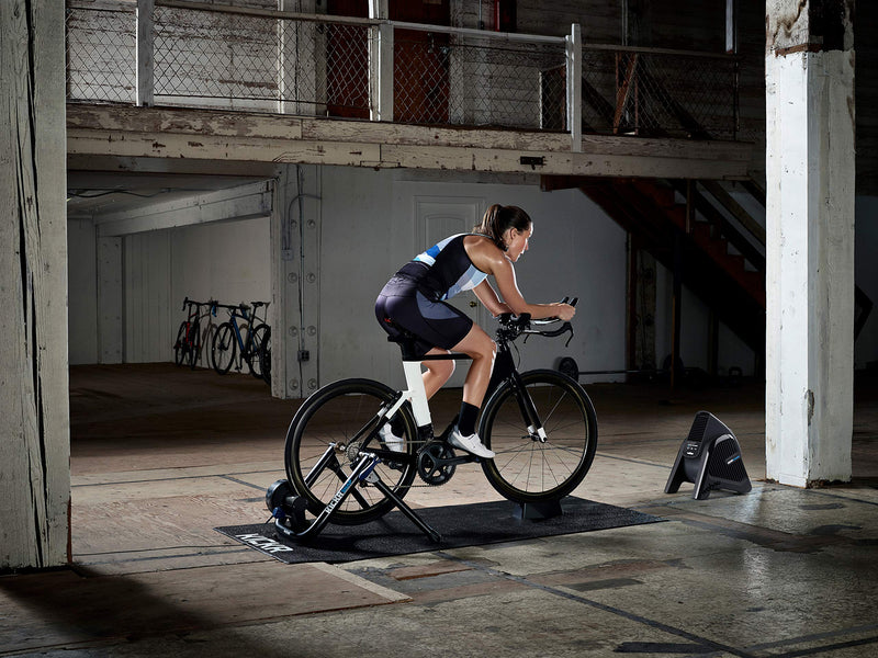 Chargez l&#39;image dans la visionneuse de la galerie, Wahoo KICKR HEADWIND Heartrate/Speed Controlled Cycling Fan for Indoor Bike Trainers, Stationary/Spin Bikes, Cross Training - RACKTRENDZ
