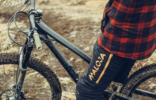 Ergon - GE1 Evo Factory Ergonomic Lock-on Bicycle Handlebar Grips | for Mountain, Trail and Enduro Bikes | Slim Fit | Frozen Moss/Oil-Slick - RACKTRENDZ