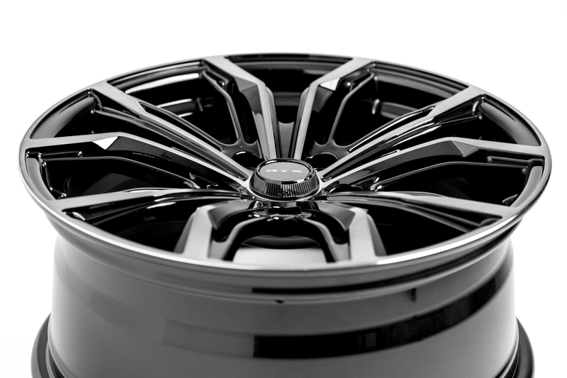 Load image into Gallery viewer, RTX® (RTX) • 082441 • Black Widow • Black Machined Grey • 19x8.5 5x114.3 ET38 CB73.1
