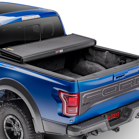 Extang® • 83895 • Solid Fold 2.0 • Hard Tri-Fold Tonneau Cover • Jeep Gladiator 5' 20-23 w/out Trail Rail System - RACKTRENDZ