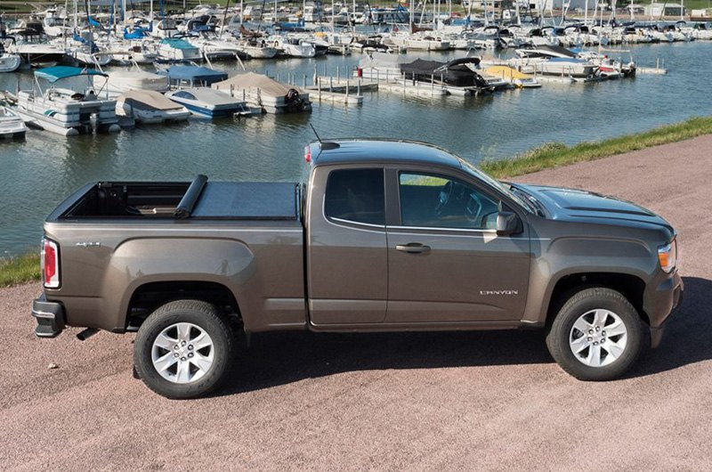 Load image into Gallery viewer, Truxedo® • 564001 • Lo Pro QT® • Soft Roll Up Tonneau Cover • Toyota Tundra 22 5&#39;7&quot; with Deck Rail System - RACKTRENDZ
