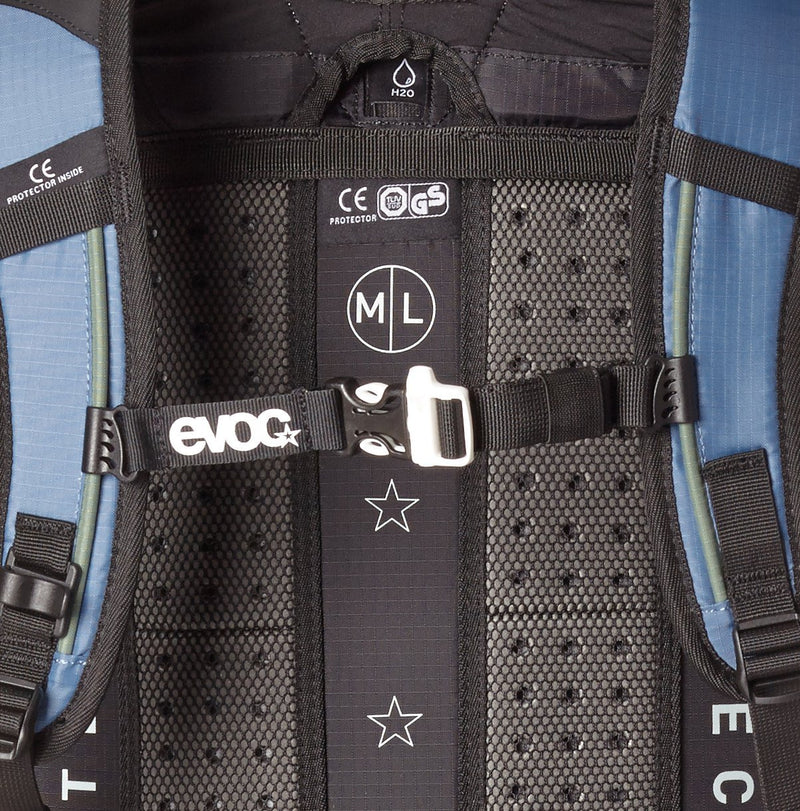 Load image into Gallery viewer, Evoc FR Enduro Team Backpack 16L - RACKTRENDZ
